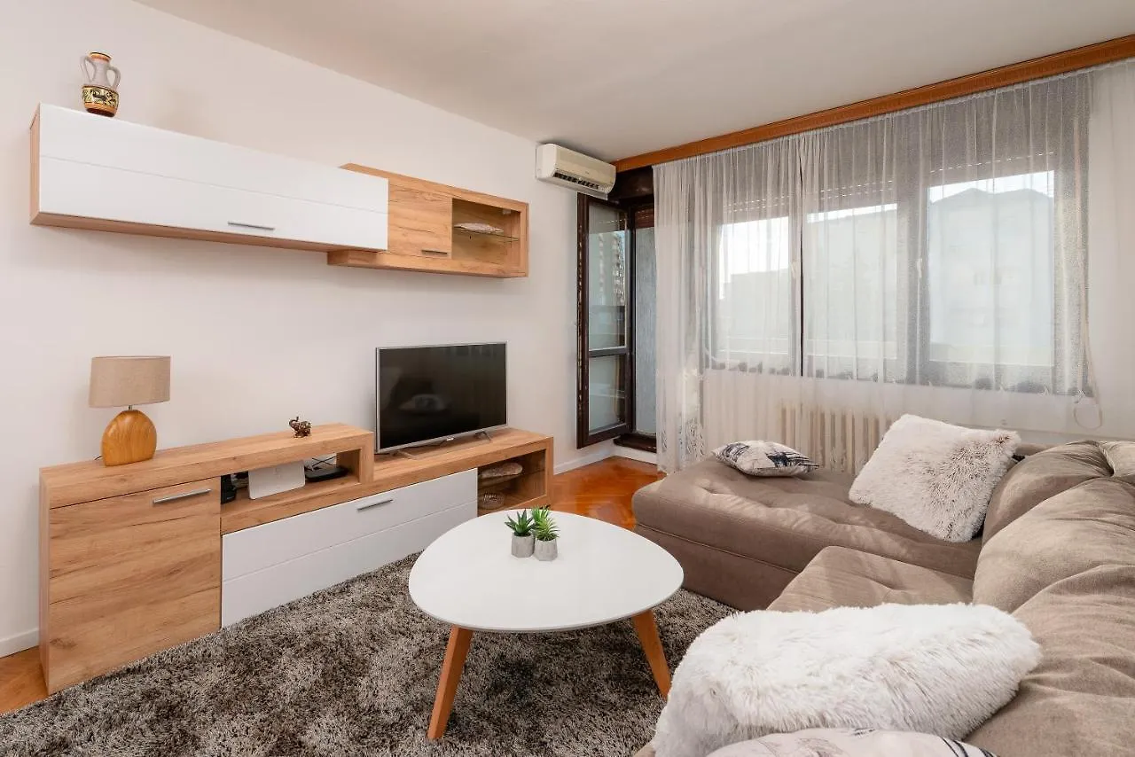 Blue Vision Apartment Split